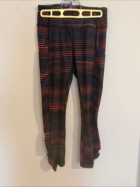 Women’s Black & Red Striped Active Leggings